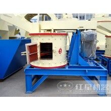 自行式沙石破碎機價格不貴，經(jīng)濟實惠ZQ82