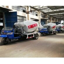 聞喜環(huán)?；炷翑嚢韫捃囆⌒?方攪拌車混凝土攪拌運(yùn)輸車多少錢