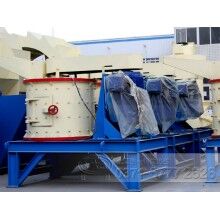 立式復(fù)合破碎機(jī)價(jià)格多少？廠家直銷YL94