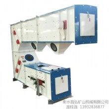 耐火材料專(zhuān)用Z型提升機(jī)，整機(jī)防爆，內(nèi)置強(qiáng)制通風(fēng)系統(tǒng)