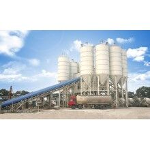 HZS180大型環(huán)保站皮帶上料，生產量大