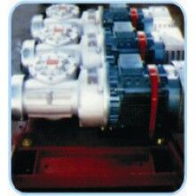 三傳動機(jī)構(gòu)